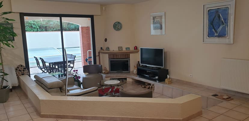 Décoration et aménagement sur mesure d’une pièce de vie - Image avant 1
