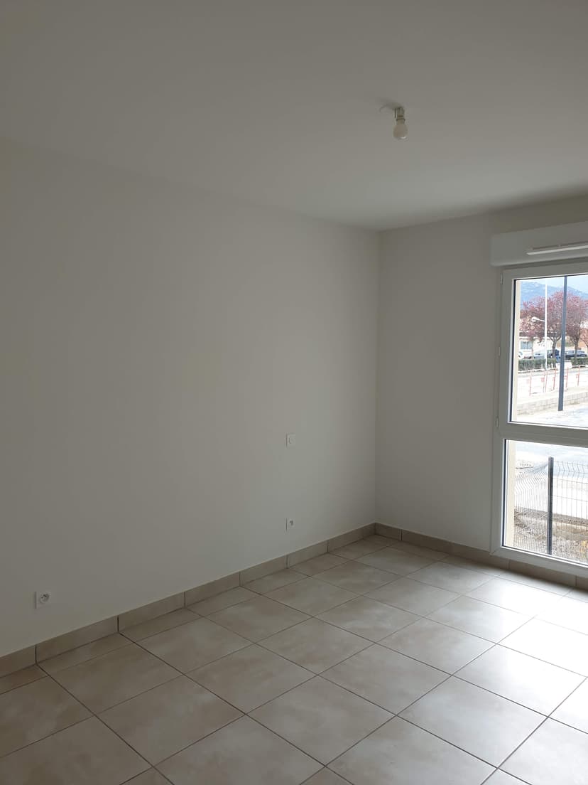 Aménagement et décoration d’un appartement neuf à Argelès-sur-Mer - Image avant 7