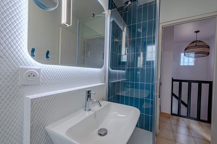 Rénovation complète d'un RDC et d'une salle de bain - Image après 19