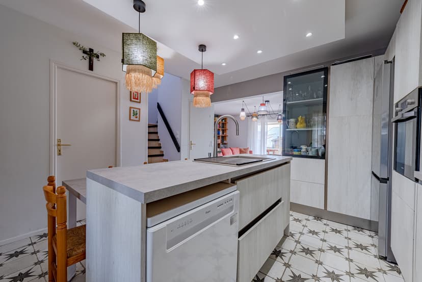 Rénovation complète d'un RDC et d'une salle de bain - Image après 15