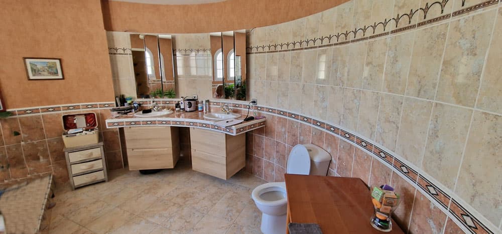 Rénovation complète : une maison transformée par le design et l’harmonie - Avant